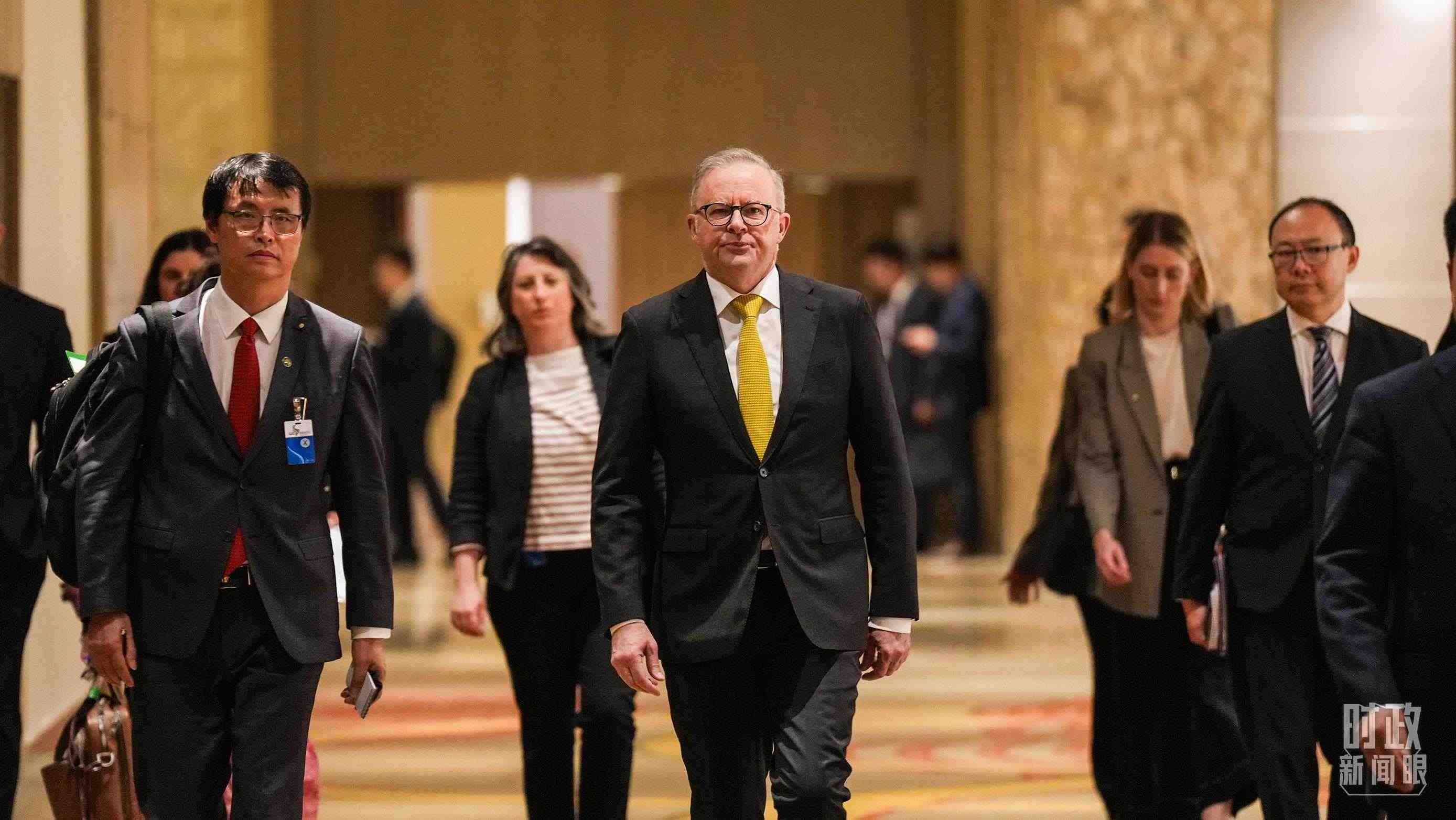 △澳大利亞總理阿爾巴尼斯抵達(dá)會(huì)見(jiàn)現(xiàn)場(chǎng)。（總臺(tái)記者李晉拍攝）