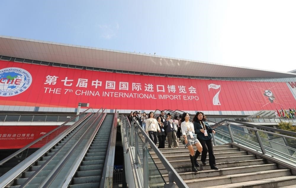 第七屆進博會按年計意向成交額超八百億美元。