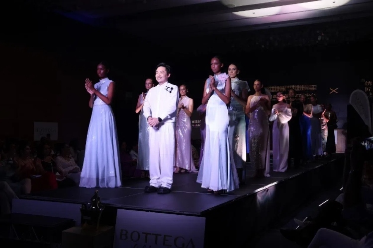 時裝周現(xiàn)場。顏李芳攝