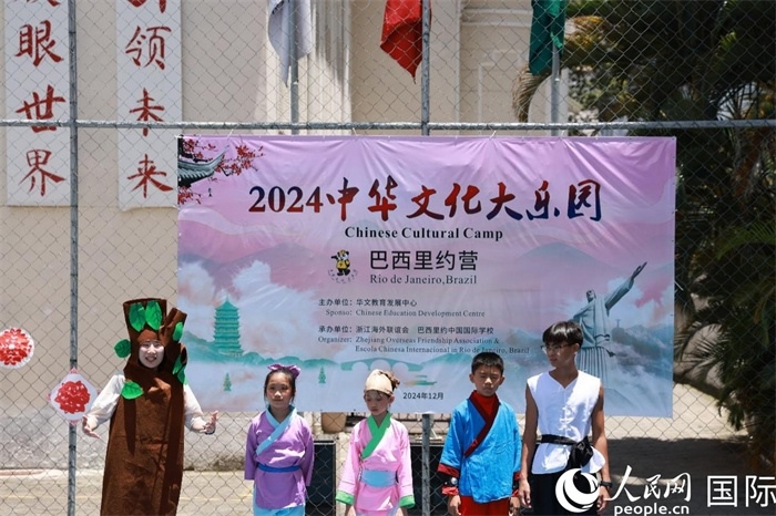 話劇《司馬光砸缸》演繹了中國家喻戶曉的兒童故事。人民網(wǎng)記者 陳海琪攝