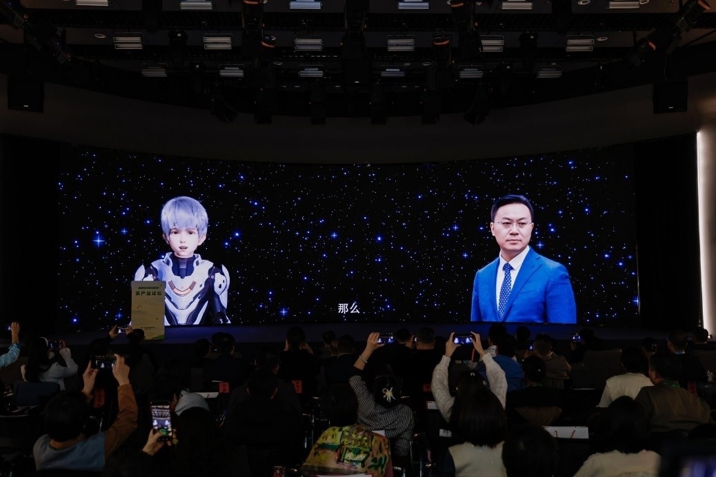 中國工程院院士、湖南師范大學(xué)校長劉仲華與人民網(wǎng)數(shù)字人白澤線上對話