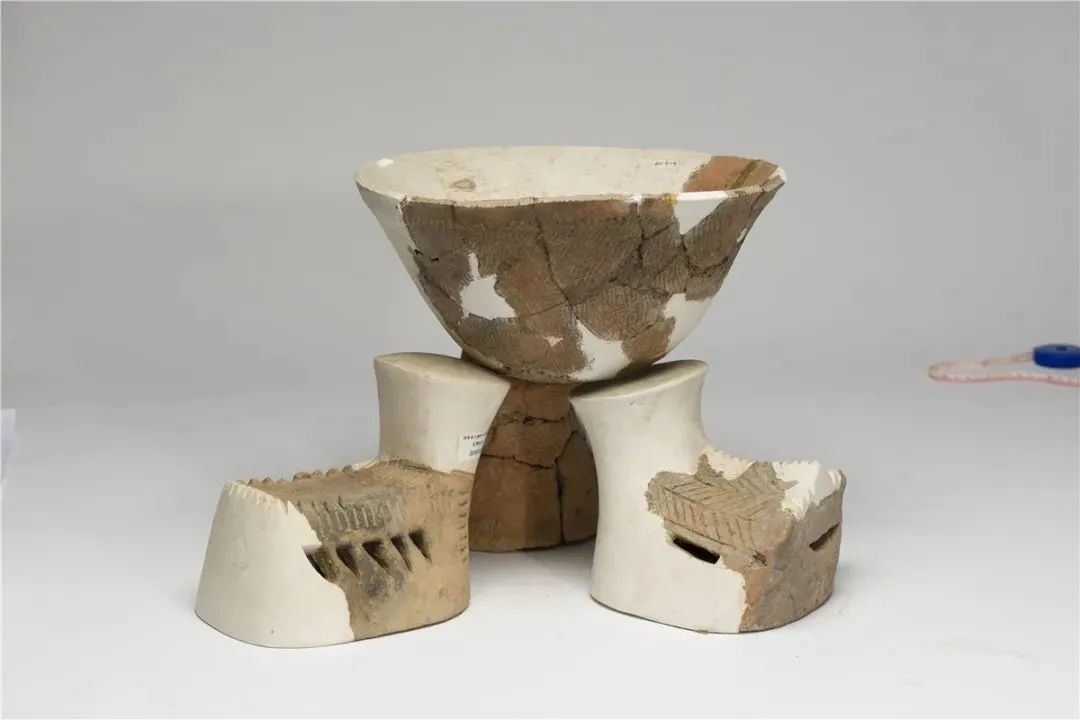 陶缽支座組合。國博供圖