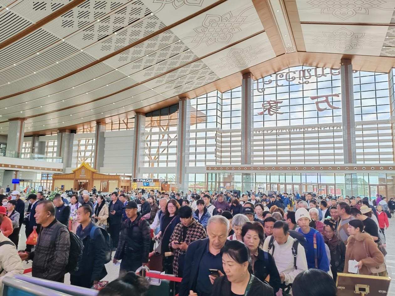 春節(jié)期間的中老鐵路萬(wàn)象站。李加勇攝