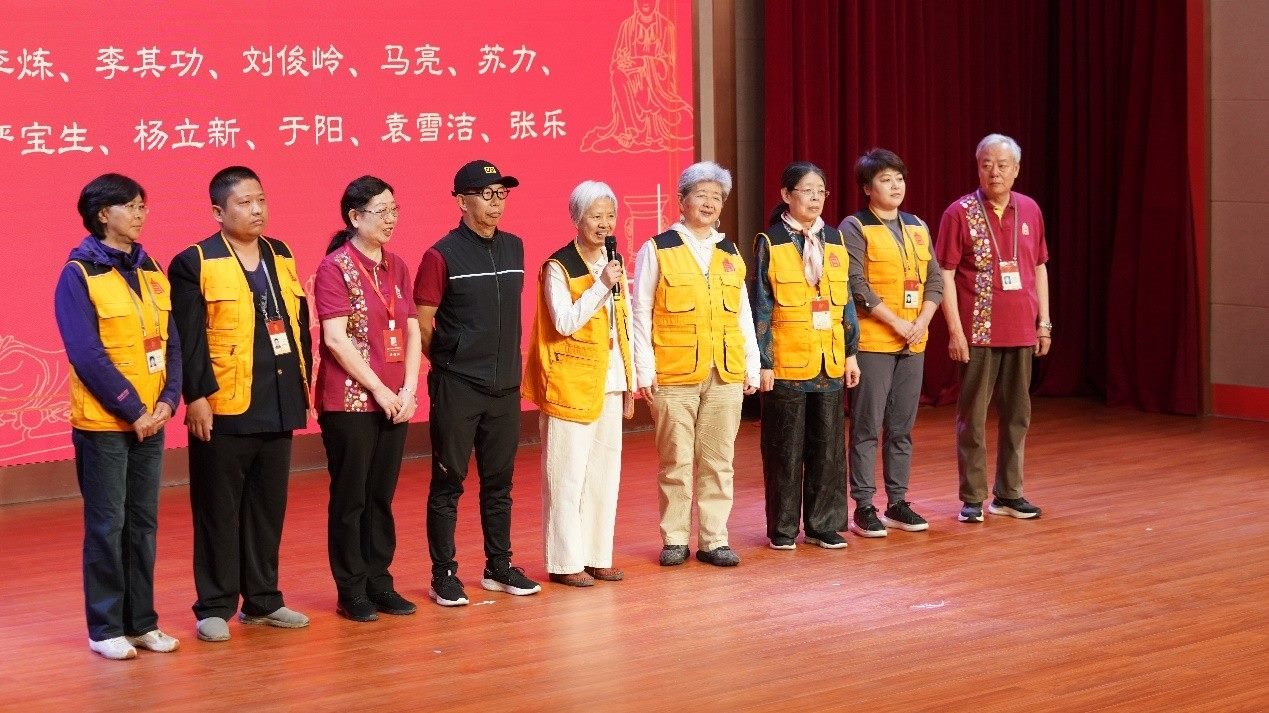 服務(wù)滿二十年志愿者代表發(fā)表感言。故宮博物院供圖