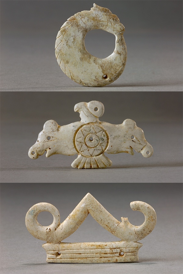 玉龍（上）、玉鷹（中）和玉冠飾（下）。國(guó)家文物局供圖