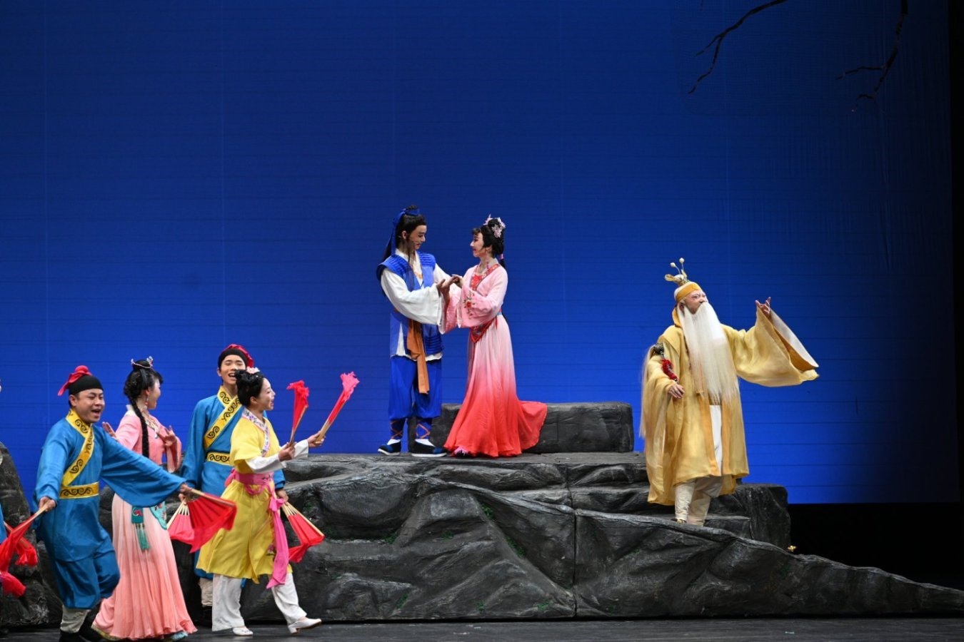 《七妹與蛇郎》演出劇照。國家大劇院供圖