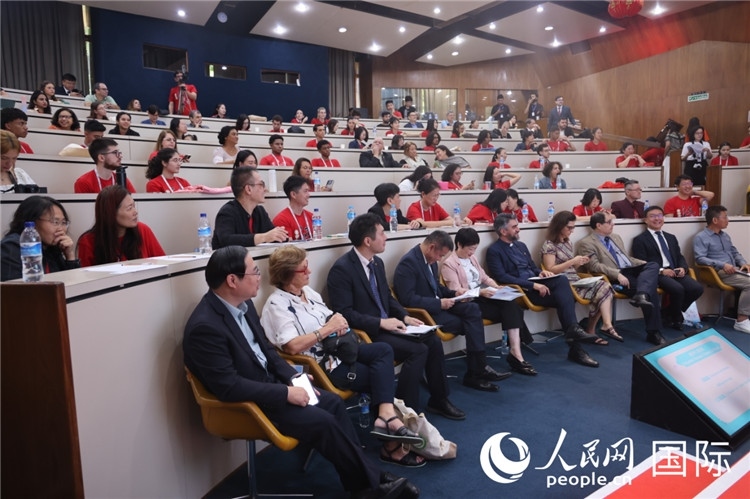 2025年“漢語橋”巴西賽區(qū)決賽現(xiàn)場。人民網(wǎng)記者 時元皓攝